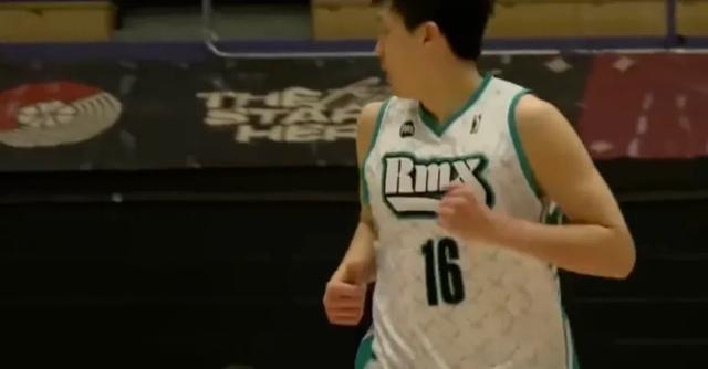 B体育体育直播-嚯！杨瀚森14+17板！50%！我好像真的看到未来了|NBA|杨翰森|篮板|nba|波特兰开拓者队_新浪体育_新浪新闻