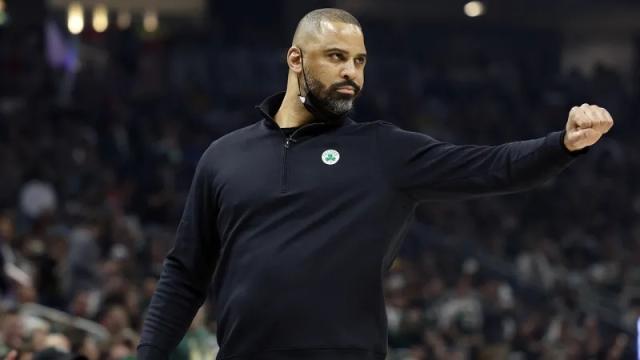 B体育数据中心-末节断电痛失好局 绿军输掉的不仅仅是一场比赛