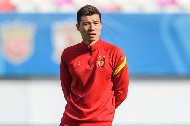 B体育数据中心-广州队功勋后卫发布长文告别 连说16个感谢太催泪