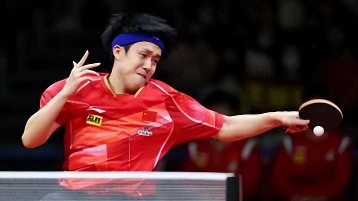 B体育网页版-《全民学乒乓横拍篇》第10.4集：提高弧圈球质量的四大因素|击球|加速度|手腕|腰部|还原_新浪新闻