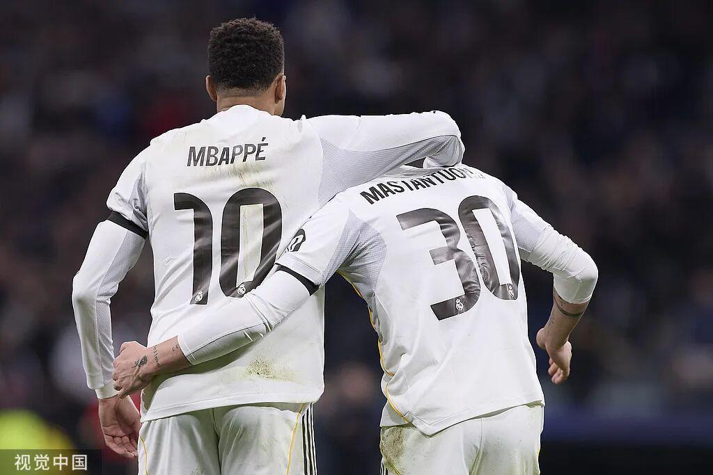 B体育手机客户端-今晚打响！西甲焦点大戏：皇马战黄潜 银河战舰赢球就登顶