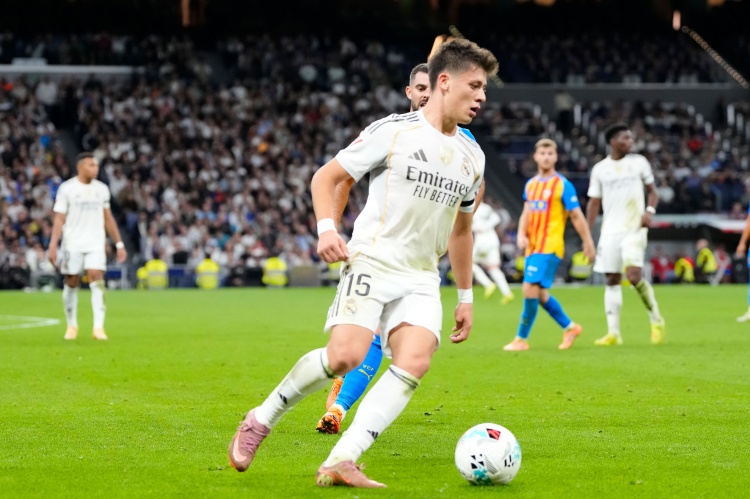 B体育数据中心-被打破队史最远进球纪录，皇马名宿：居莱尔的进球我看了有30遍